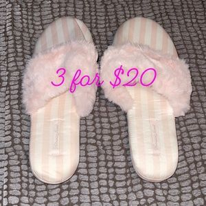 Victoria’s Secret satin and fur bedroom slippers baby pink M NWOT 3for$20